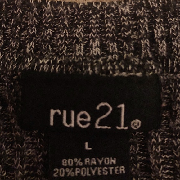 RUE21 ribbed tee - Picture 3 of 3